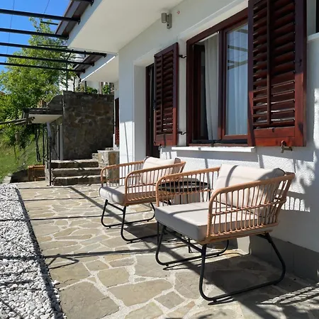 Dore- Boutique House With View Smartno